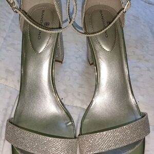 Bandolino Women's Metallic Silver Block Heels